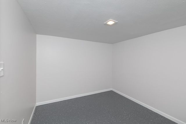 8018 Pinegrove Avenue, Parma, OH 44129