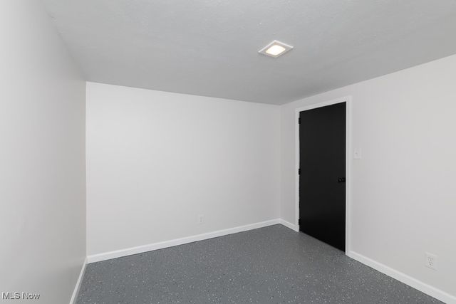 8018 Pinegrove Avenue, Parma, OH 44129