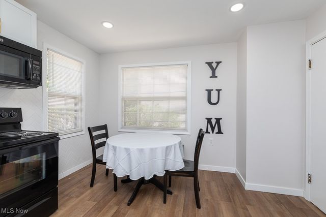 8018 Pinegrove Avenue, Parma, OH 44129