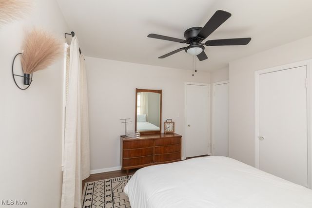 8018 Pinegrove Avenue, Parma, OH 44129