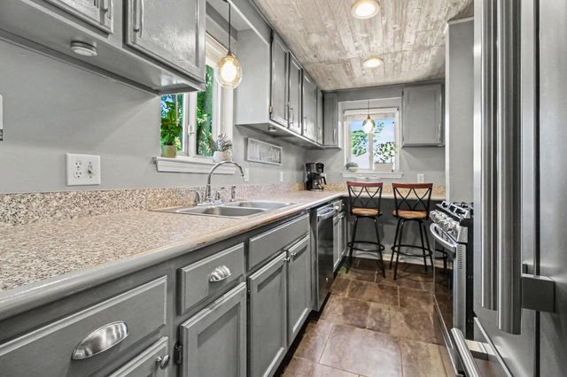 3971 Thomas Avenue, Berkley, MI 48072