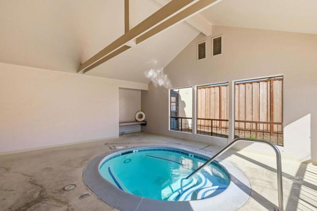 280 Crestview Drive, Watsonville, CA 95076