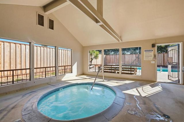 280 Crestview Drive, Watsonville, CA 95076