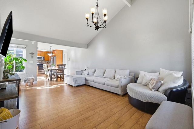 280 Crestview Drive, Watsonville, CA 95076