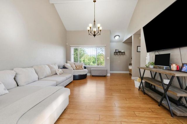 280 Crestview Drive, Watsonville, CA 95076