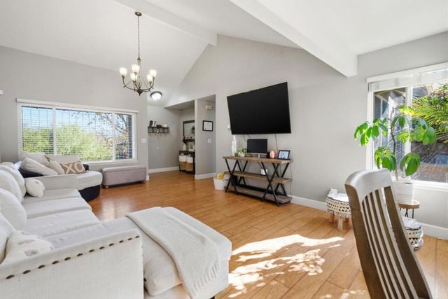 280 Crestview Drive, Watsonville, CA 95076