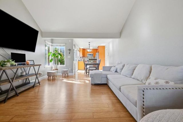 280 Crestview Drive, Watsonville, CA 95076