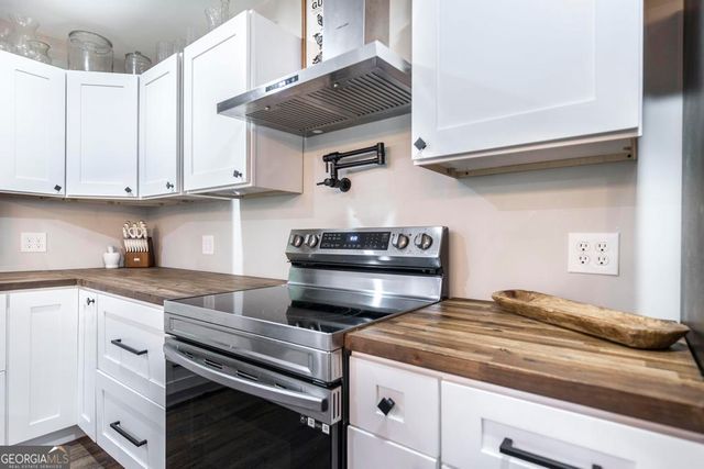 61 Airport Subdivision Road, Hawkinsville, GA 31036