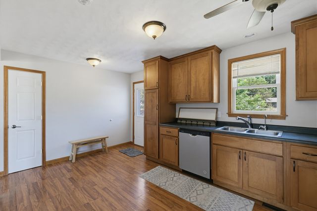 614 6TH Street, Colona, IL 61241