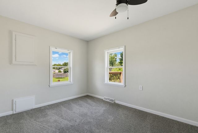 614 6TH Street, Colona, IL 61241