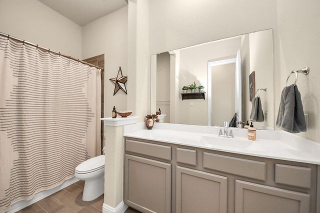 2215 Keystone Ridge Lane, Richmond, TX 77469