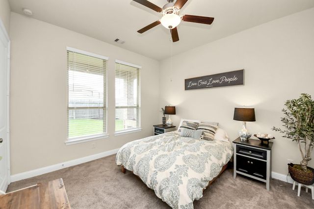 2215 Keystone Ridge Lane, Richmond, TX 77469