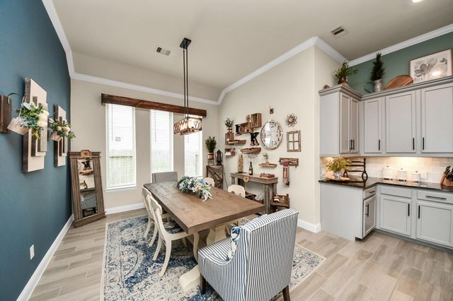 2215 Keystone Ridge Lane, Richmond, TX 77469