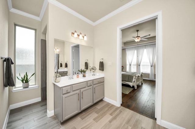 2215 Keystone Ridge Lane, Richmond, TX 77469