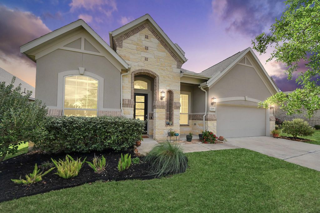 2215 Keystone Ridge Lane, Richmond, TX 77469