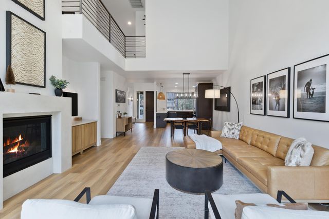 1281 Highland View Loop, Redmond, OR 97756