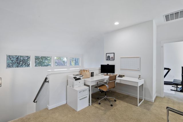 1281 Highland View Loop, Redmond, OR 97756