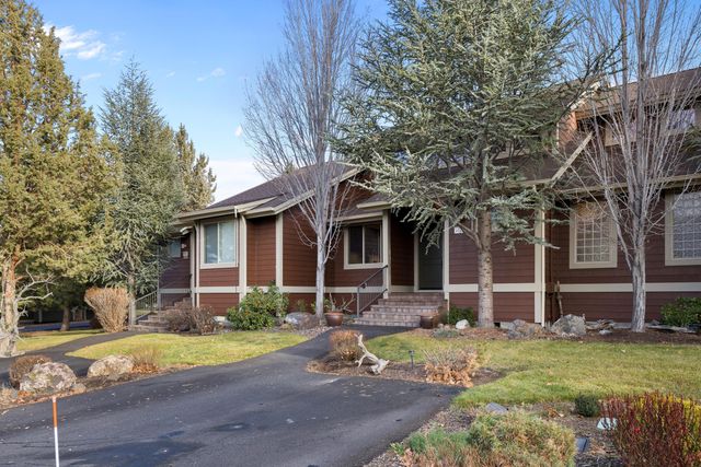 1281 Highland View Loop, Redmond, OR 97756