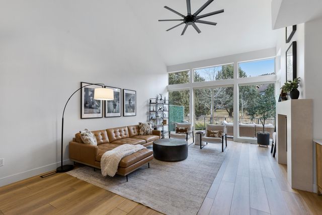 1281 Highland View Loop, Redmond, OR 97756