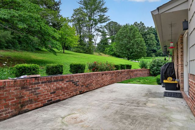 1250 Charles St, Cookeville, TN 38506