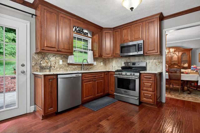 1250 Charles St, Cookeville, TN 38506