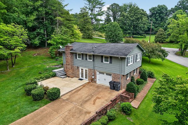1250 Charles St, Cookeville, TN 38506
