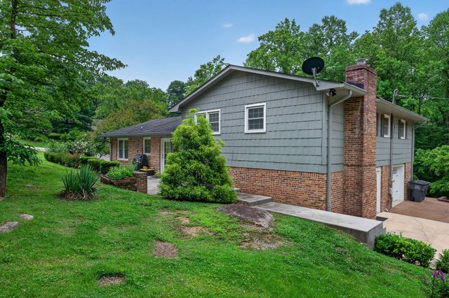 1250 Charles St, Cookeville, TN 38506