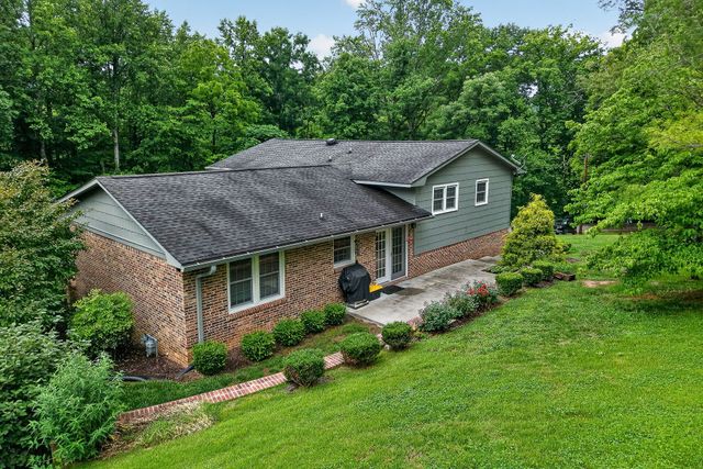 1250 Charles St, Cookeville, TN 38506