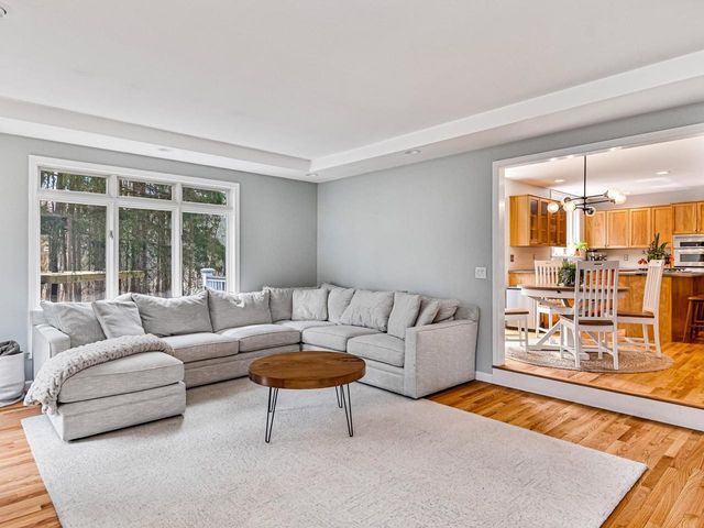 130 Deer Run Drive, Shelburne, VT 05482