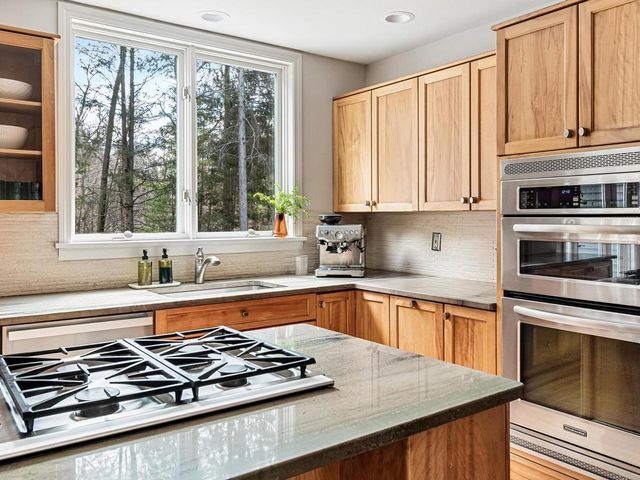 130 Deer Run Drive, Shelburne, VT 05482