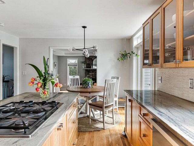 130 Deer Run Drive, Shelburne, VT 05482