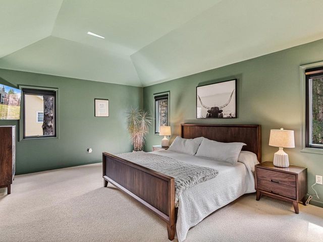 130 Deer Run Drive, Shelburne, VT 05482