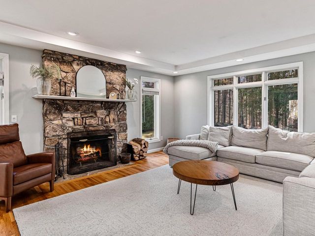 130 Deer Run Drive, Shelburne, VT 05482