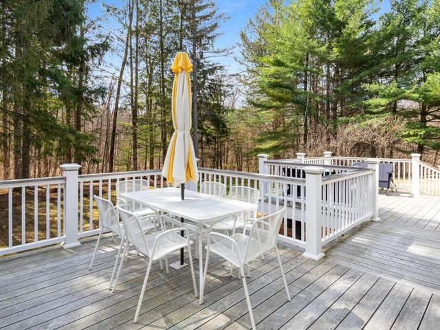 130 Deer Run Drive, Shelburne, VT 05482