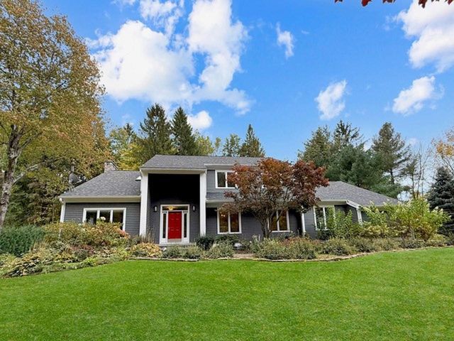 130 Deer Run Drive, Shelburne, VT 05482