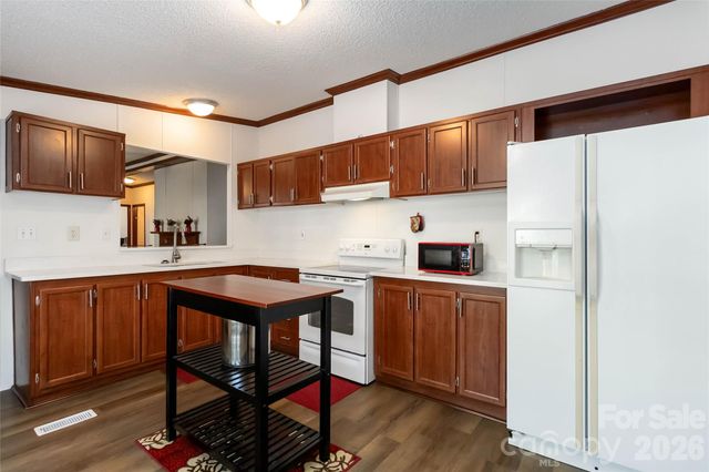 1362 Poplar Glen Drive, Kannapolis, NC 28083