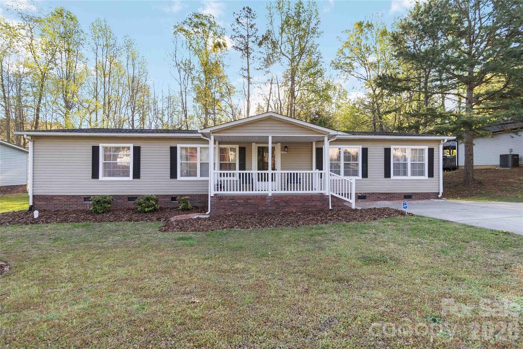 1362 Poplar Glen Drive, Kannapolis, NC 28083