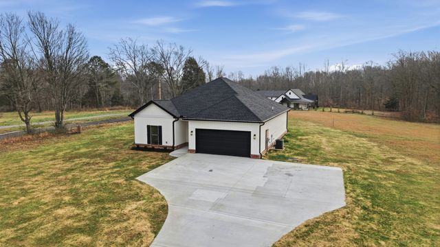 4140 Riley Creek Rd, Normandy, TN 37360