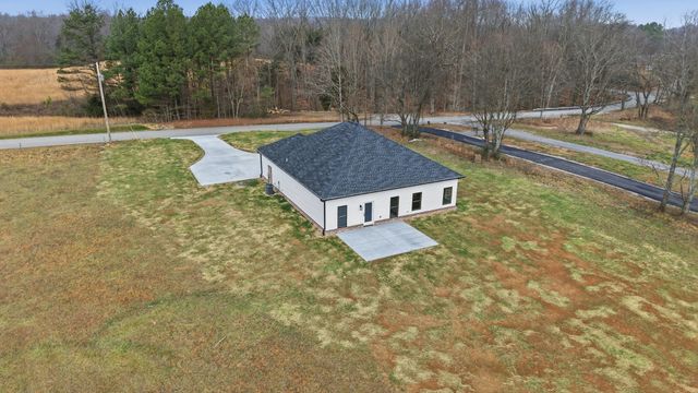 4140 Riley Creek Rd, Normandy, TN 37360