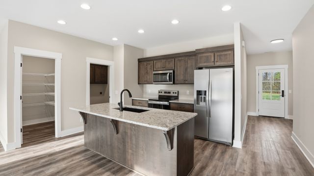 4140 Riley Creek Rd, Normandy, TN 37360