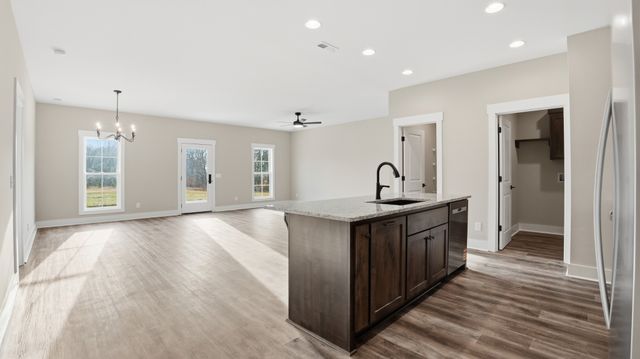 4140 Riley Creek Rd, Normandy, TN 37360