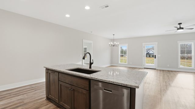 4140 Riley Creek Rd, Normandy, TN 37360