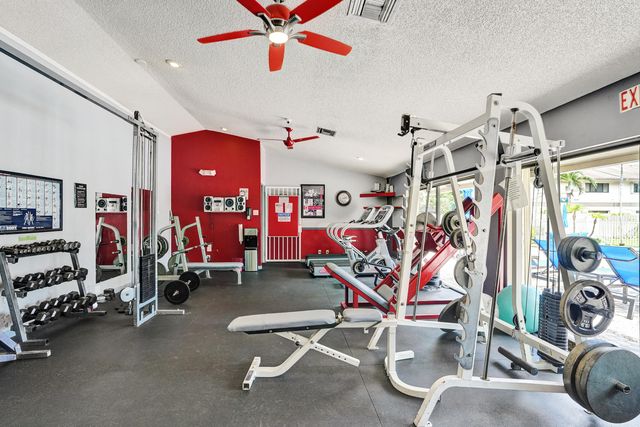 3028 S Oakland Forest Drive 3204, Oakland Park, FL 33309