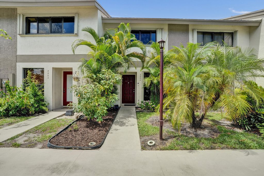 3028 S Oakland Forest Drive 3204, Oakland Park, FL 33309