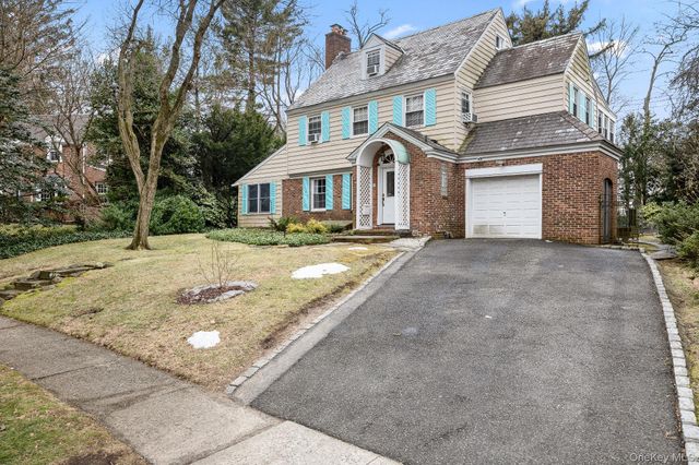 53 Somerset Drive S, Great Neck, NY 11020