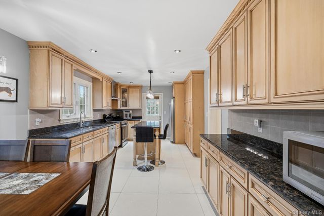 53 Somerset Drive S, Great Neck, NY 11020