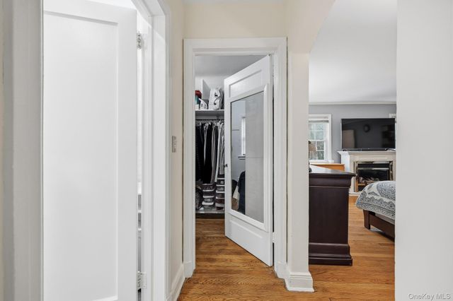 53 Somerset Drive S, Great Neck, NY 11020