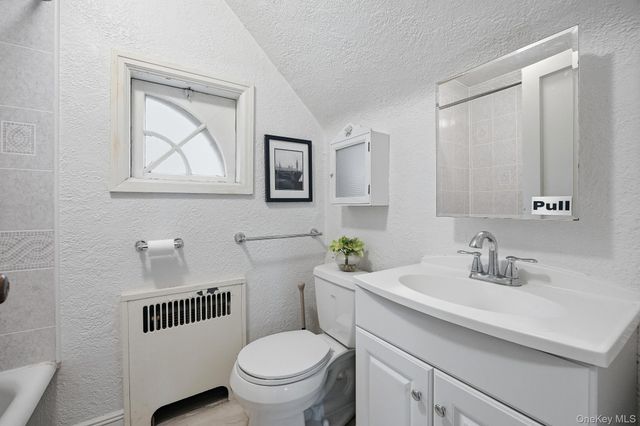 53 Somerset Drive S, Great Neck, NY 11020