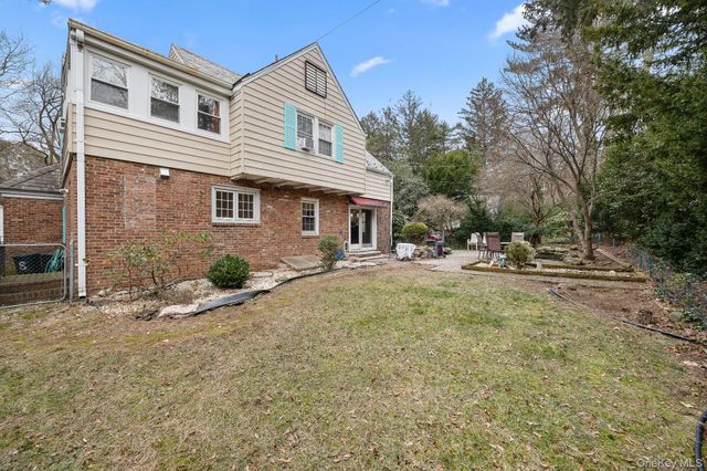 53 Somerset Drive S, Great Neck, NY 11020