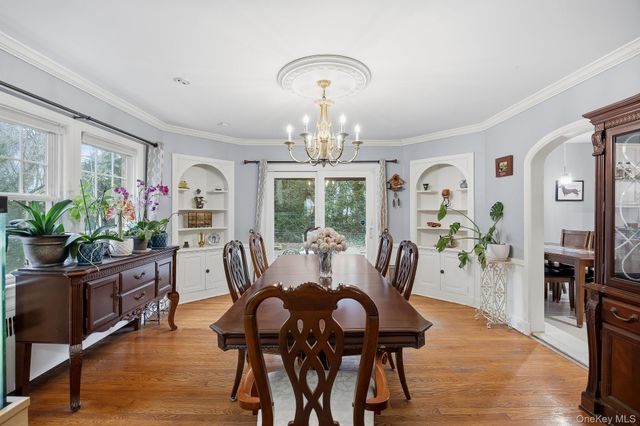 53 Somerset Drive S, Great Neck, NY 11020